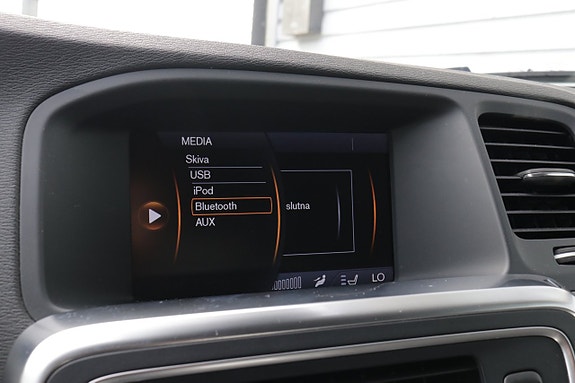 Volvo V60 9 of 17