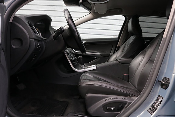 Volvo V60 7 of 17