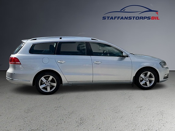 Volkswagen Passat 4 of 9