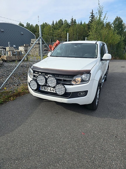 Volkswagen Amarok 2 of 16