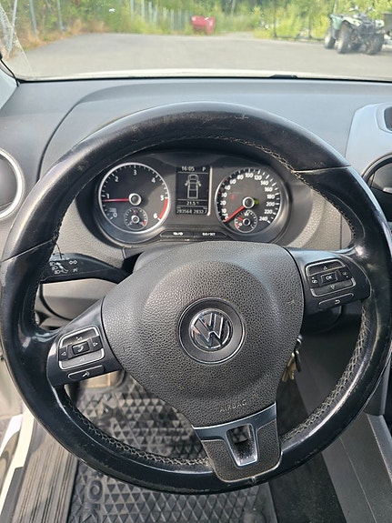 Volkswagen Amarok 16 of 16
