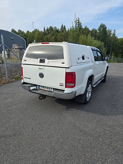 Volkswagen Amarok 7 of 16