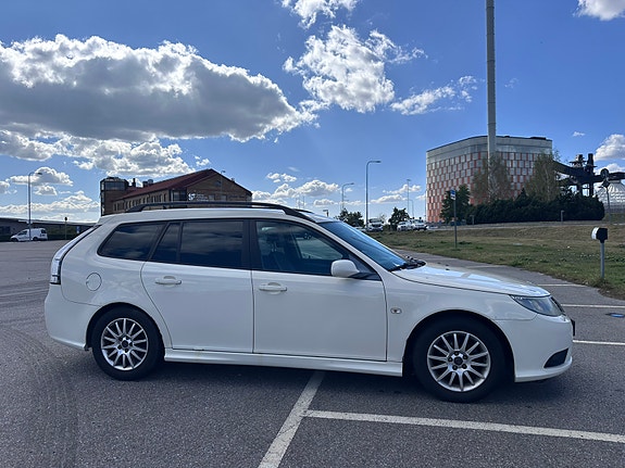 Saab 9-3 4 of 7