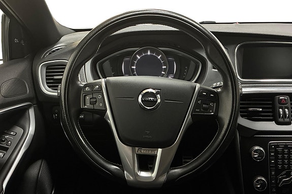 Volvo V40 16 of 26