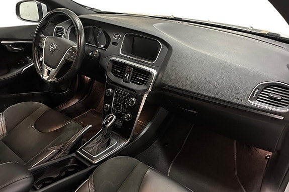 Volvo V40 15 of 26