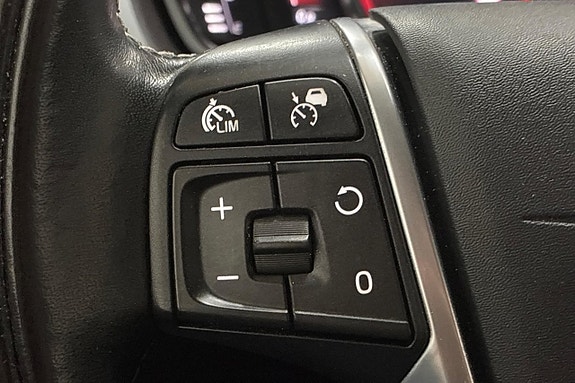 Volvo V40 22 of 26