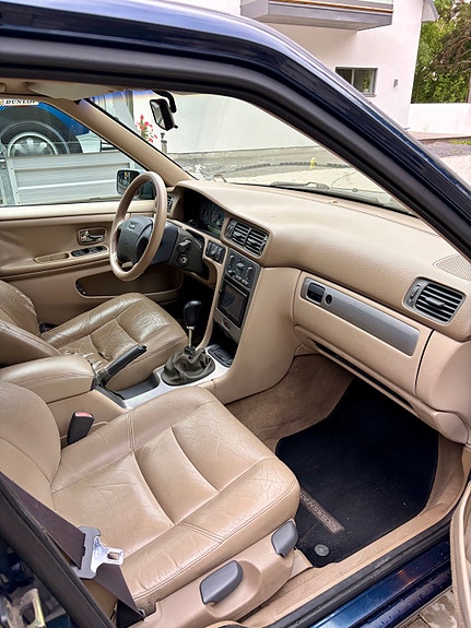 Volvo V70 6 of 10