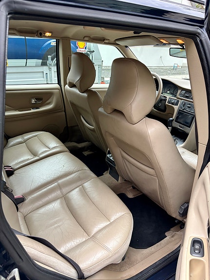 Volvo V70 9 of 10