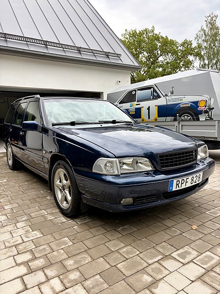 Volvo V70 8 of 10