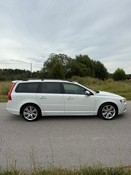 Volvo V70 5 of 7