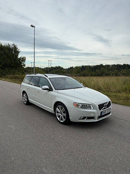 Volvo V70 6 of 7