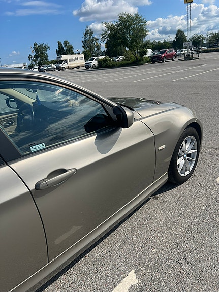 BMW 318i 5 of 9