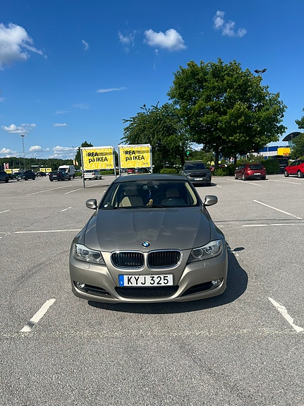 BMW 318i 2 of 9