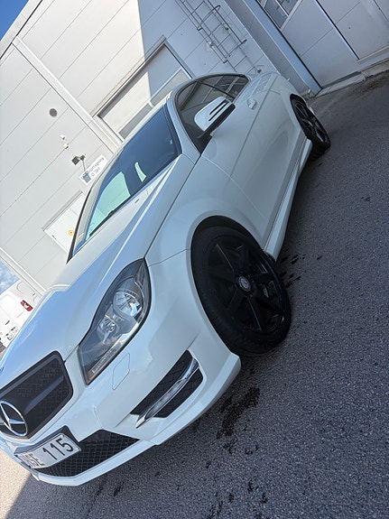 Mercedes-Benz C180 6 of 10