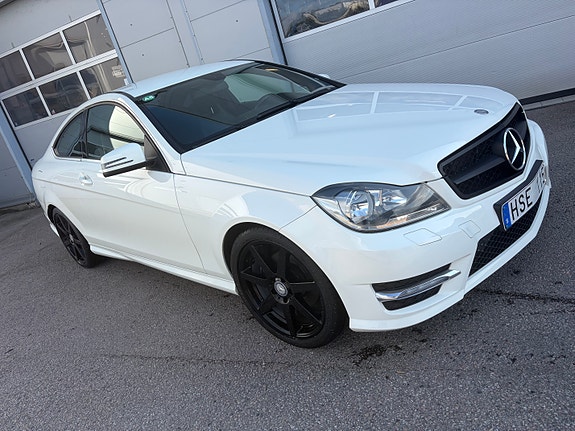 Mercedes-Benz C180 3 of 10