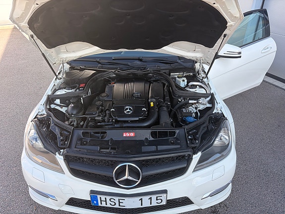 Mercedes-Benz C180 10 of 10