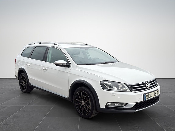 Volkswagen Passat Alltrack 4 of 16