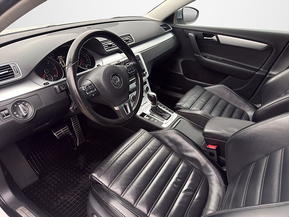 Volkswagen Passat Alltrack 9 of 16