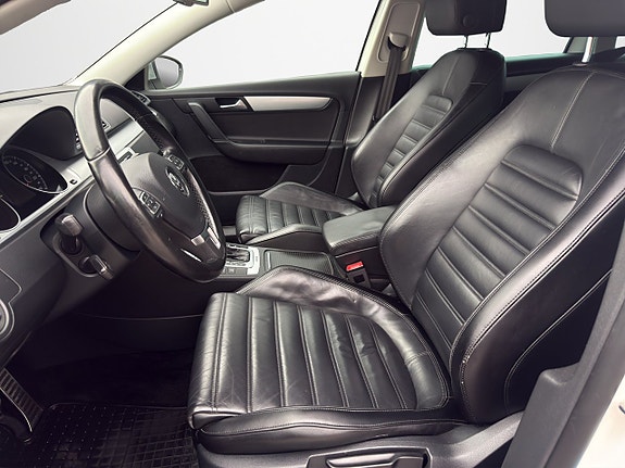 Volkswagen Passat Alltrack 10 of 16