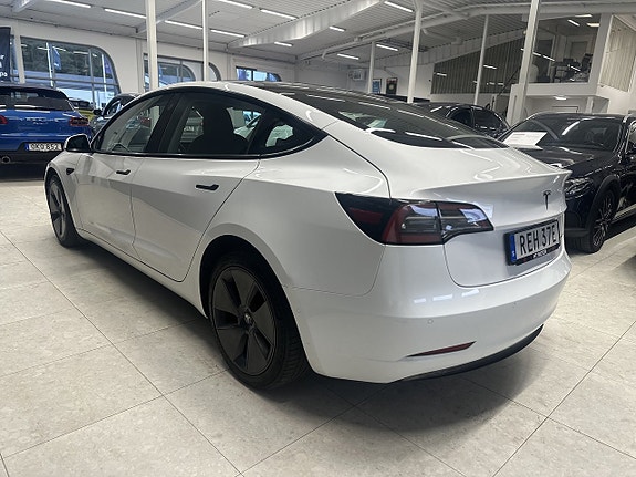 Tesla Model 3 5 of 22