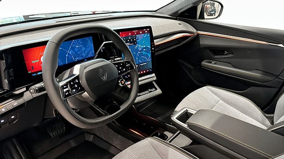 Renault Scenic E-Tech 14 of 25