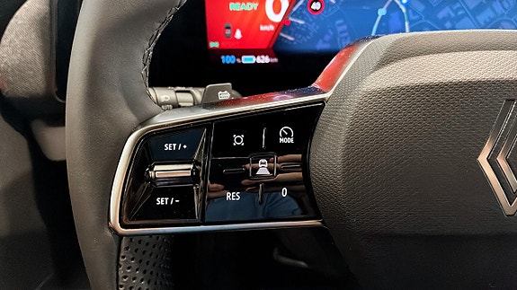 Renault Scenic E-Tech 16 of 25