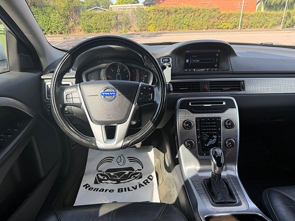Volvo XC70 9 of 11