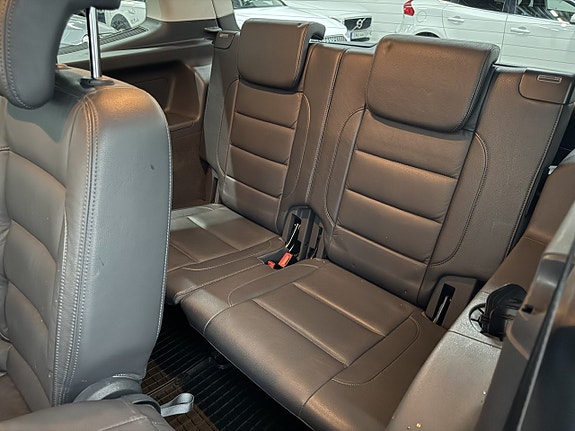Volkswagen Touran Cross 10 of 12