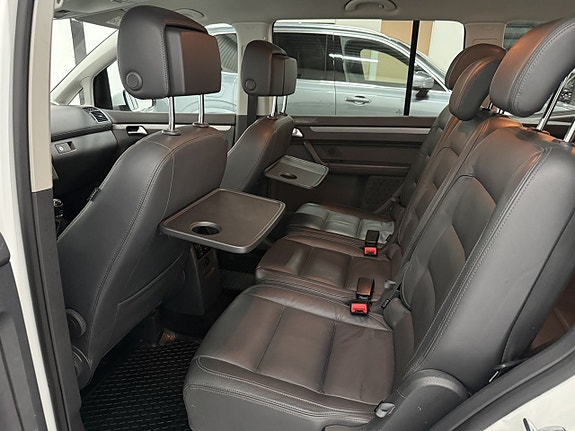 Volkswagen Touran Cross 9 of 12