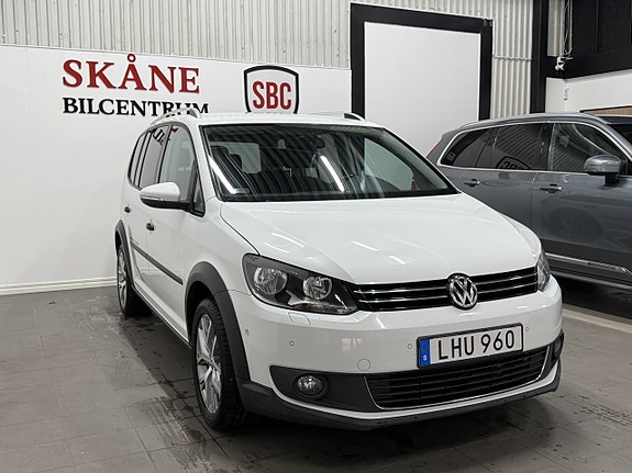 Volkswagen Touran Cross 3 of 12