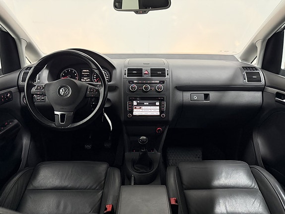 Volkswagen Touran Cross 7 of 12
