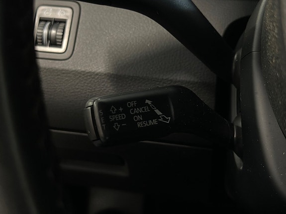 Volkswagen Passat 15 of 21