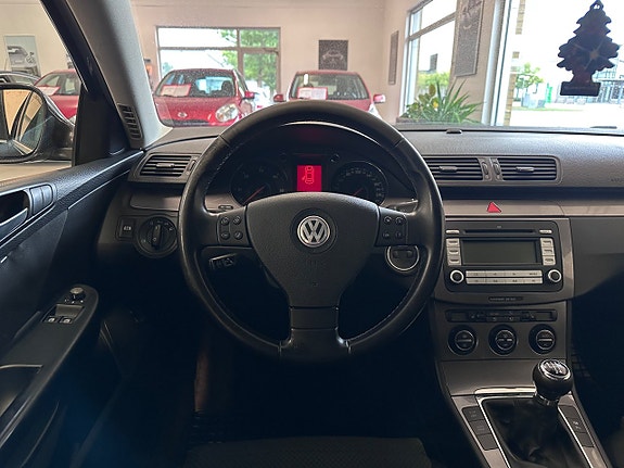 Volkswagen Passat 20 of 21