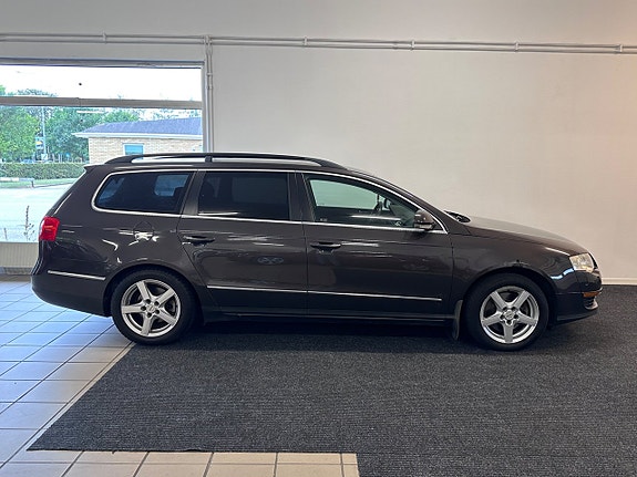 Volkswagen Passat 6 of 21