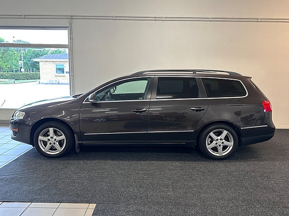 Volkswagen Passat 9 of 21