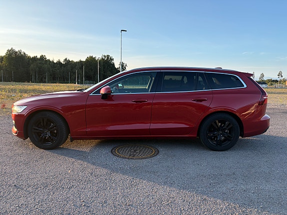 Volvo V60 2 of 6