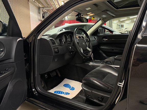 Dodge Charger 14 of 28