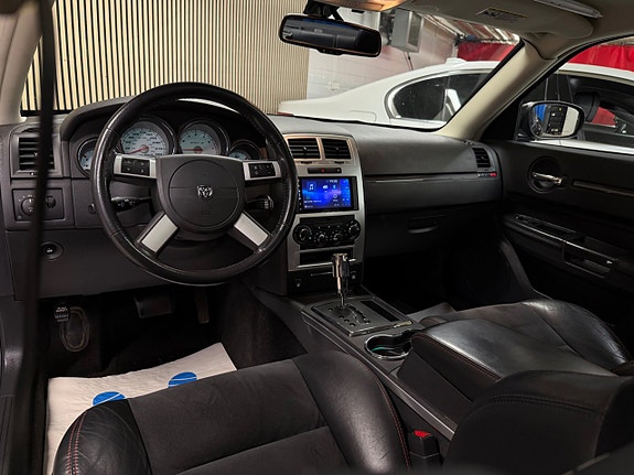 Dodge Charger 15 of 28