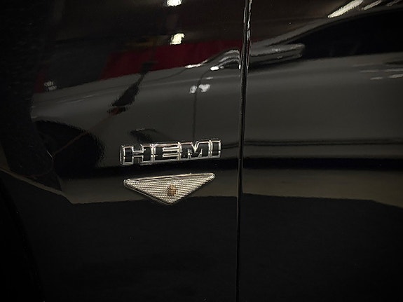 Dodge Charger 5 of 28