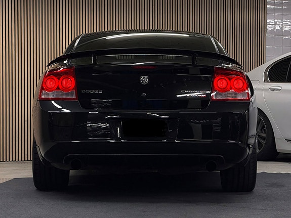 Dodge Charger 11 of 28