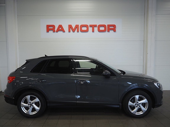Audi Q3 4 of 25