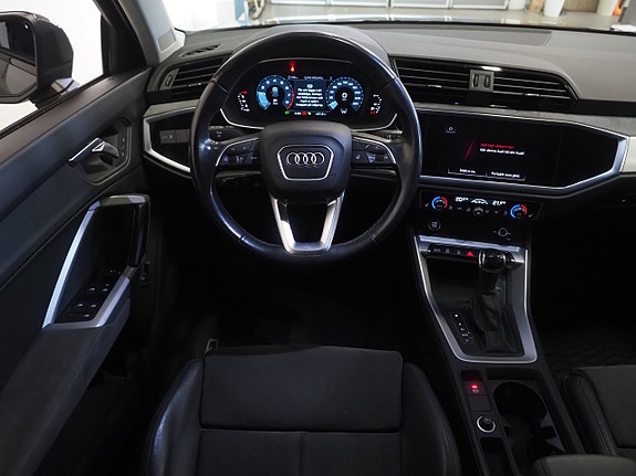 Audi Q3 16 of 25