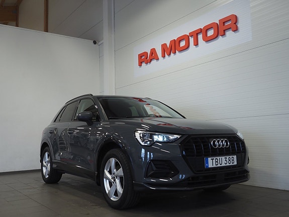 Audi Q3 3 of 25