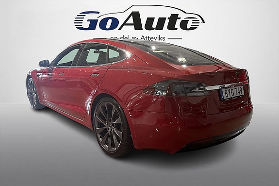 Tesla Model S 4 of 19
