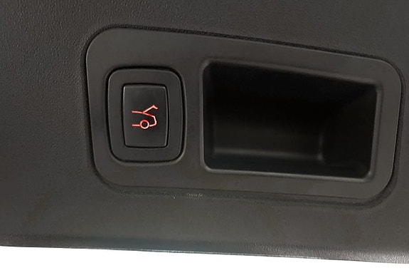 Tesla Model S 19 of 19