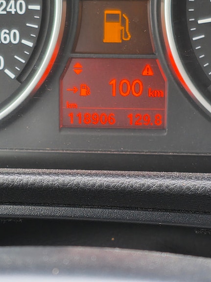 BMW 325d 6 of 8
