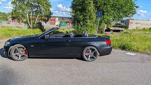 BMW 325d 4 of 8