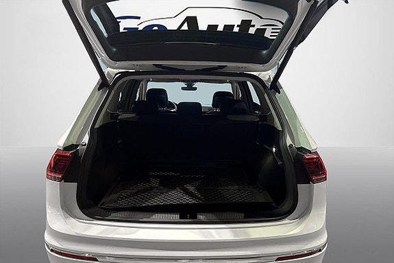 Volkswagen Tiguan Allspace 9 of 19