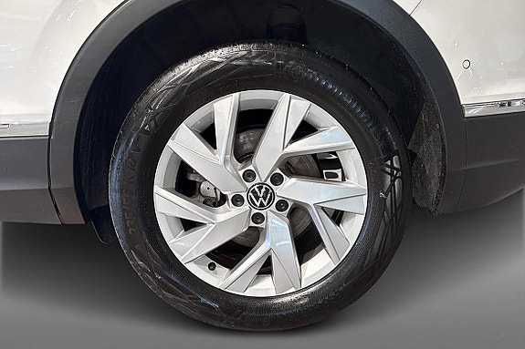 Volkswagen Tiguan 11 of 21