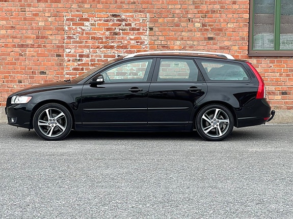 Volvo V50 4 of 20